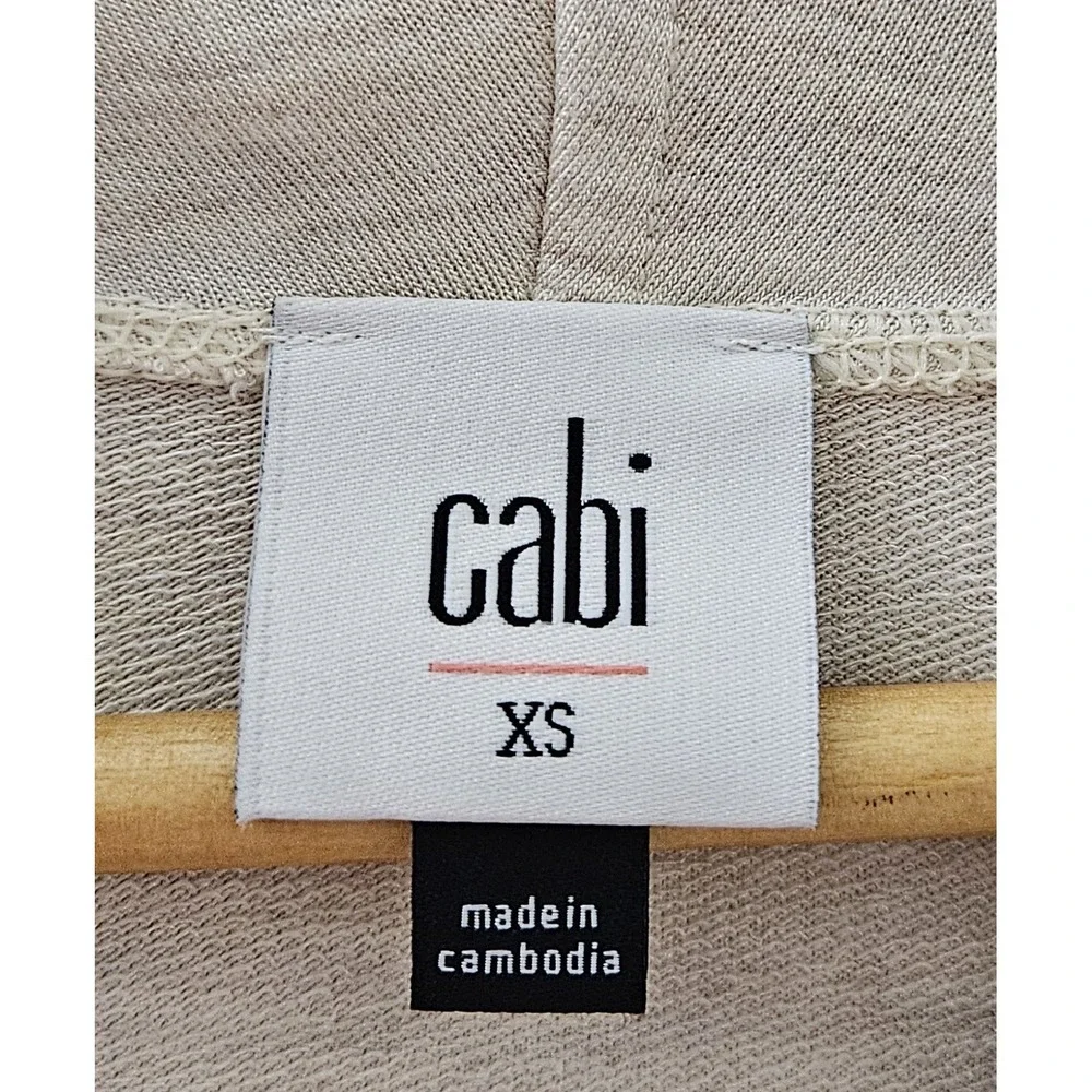 Cabi Thin Cowl Neck Cream Tan Long Sleeve Womens Size XS Extra Small Long Sleeve